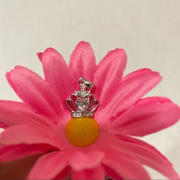 925 Cubic Zirconia sterling sliver pendent, Queens crown - Picture 4 of 10